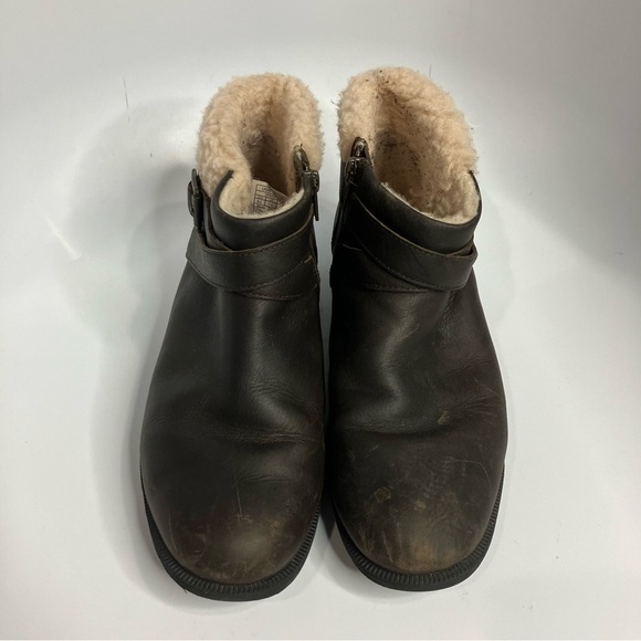 UGG Benson boot oiled leather shearling lined waterproof size 9.5 - Picture 4 of 9